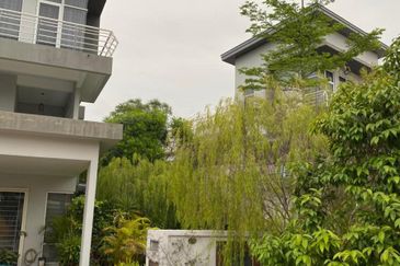 MYDiva, Perdana Lakeview East