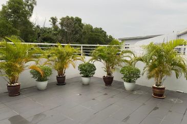 MYDiva, Perdana Lakeview East