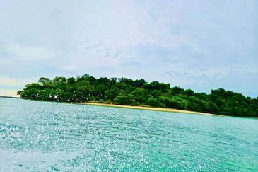 Private Island Pulau Jemuruk Ayer Hangat Langkawi