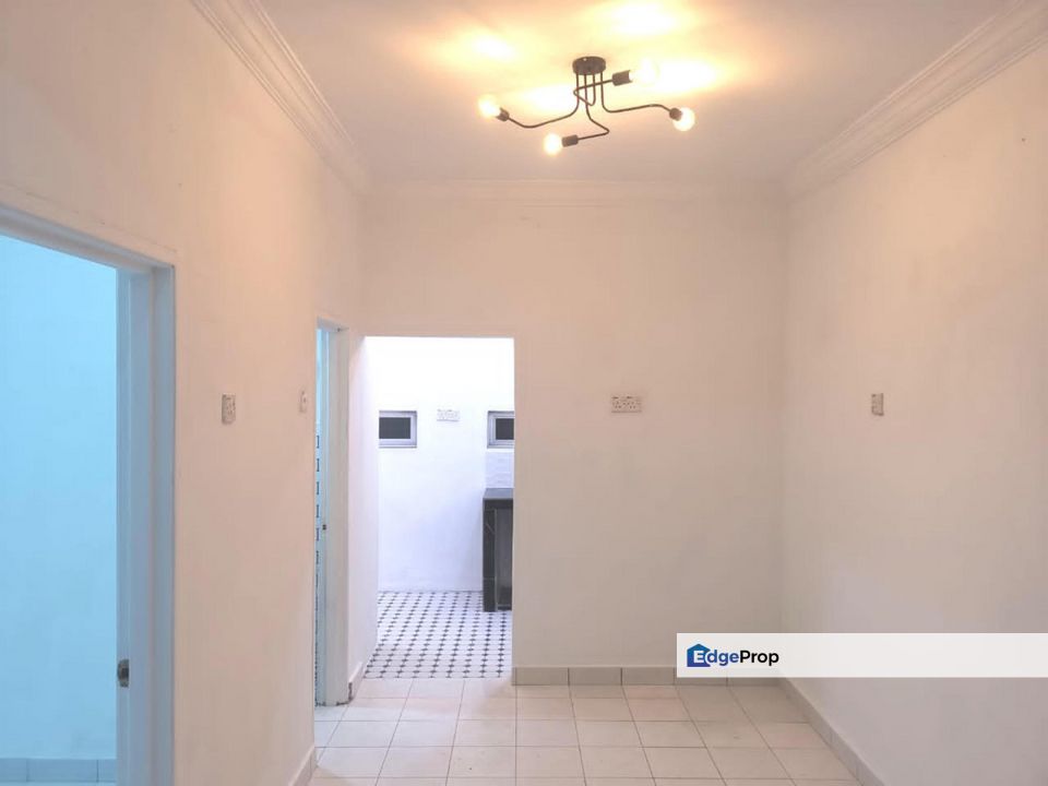 Double Storey Terrace AT TAMAN KOTA PERDANA, BANDAR PUTRA PERMAI SERI KEMBANGAN, Selangor, Seri Kembangan