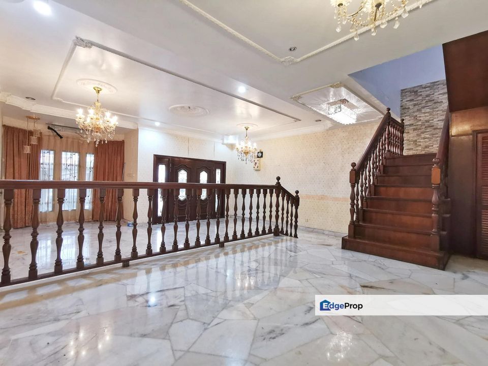 RENOVATED  2 STOREY TERRACED HOUSE  @ SELAYANG, Selangor, Selayang