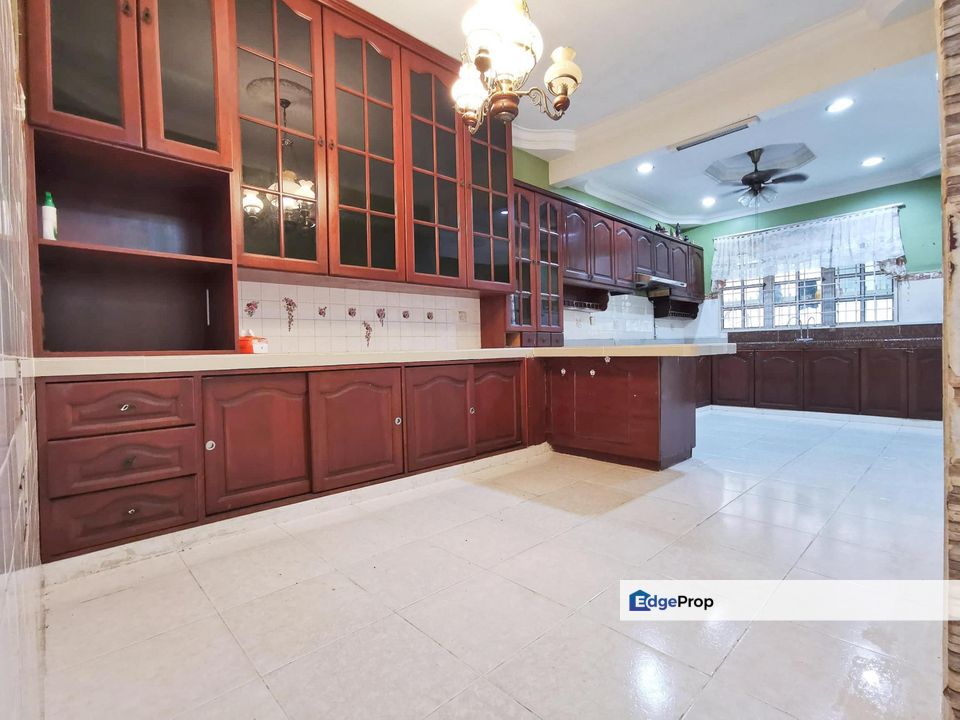 RENOVATED  2 STOREY TERRACED HOUSE  @ SELAYANG, Selangor, Selayang