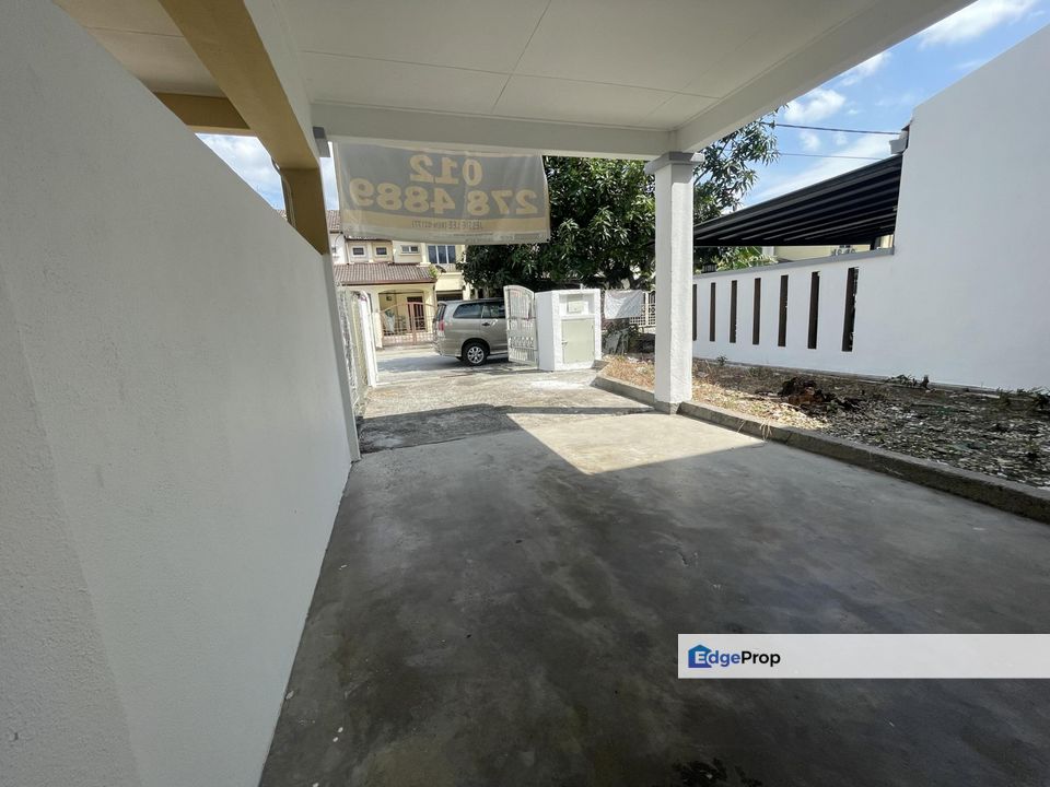 Intermmediate Double Storey Terrace USJ 14 Subang Jaya Nearby LRT Taipan Station, Selangor, USJ