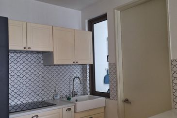 Lake Point Residence