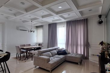 Lake Point Residence