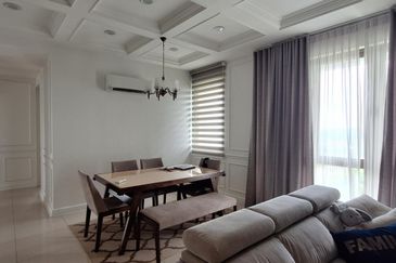 Lake Point Residence