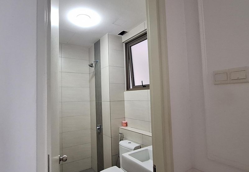 Lake Point Residence