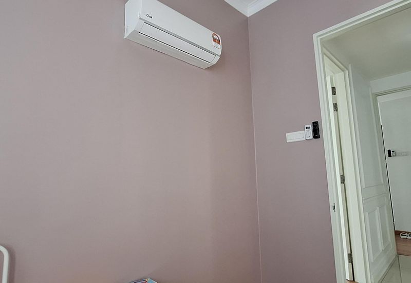 Lake Point Residence