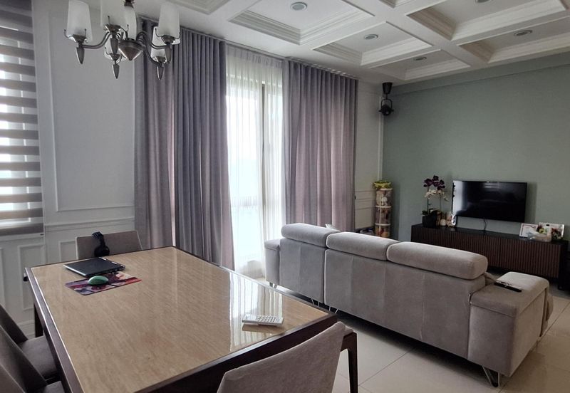 Lake Point Residence