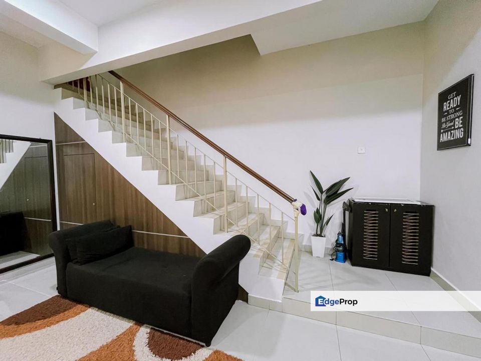 SEMI-D FULLY FURNISH UNTUK DIJUAL – SEMI D DOUBLE STOREY JALAN ANGGERIK EMAS BANDAR TEKNOLOGI KAJANG, Selangor, Semenyih