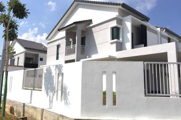 NILAI IMPIAN (LAMAN DELFINA)