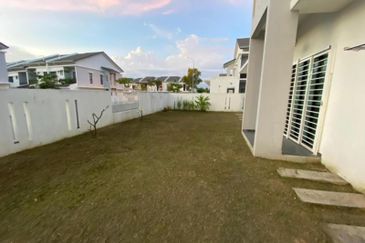 NILAI IMPIAN (LAMAN DELFINA)