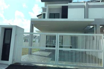 NILAI IMPIAN (LAMAN DELFINA)