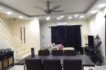 NILAI IMPIAN (LAMAN DELFINA)