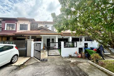 Jalan Anggerik Aranda 31/7