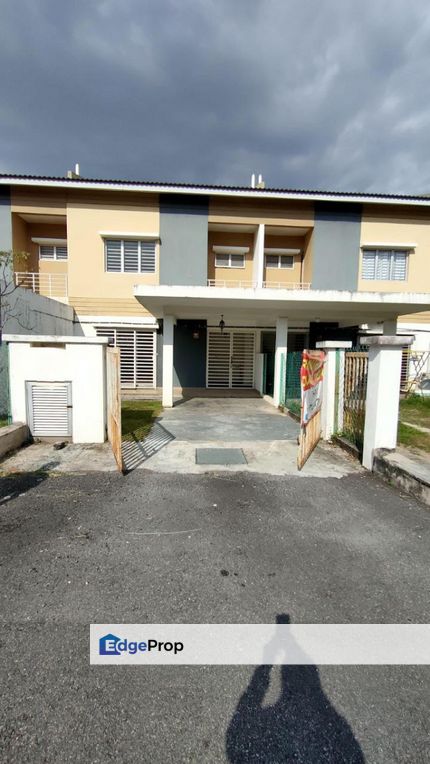 Taman Lesteri Bandar Baru Enstek Nilai Double Storey Terrace, Negeri Sembilan, Labu