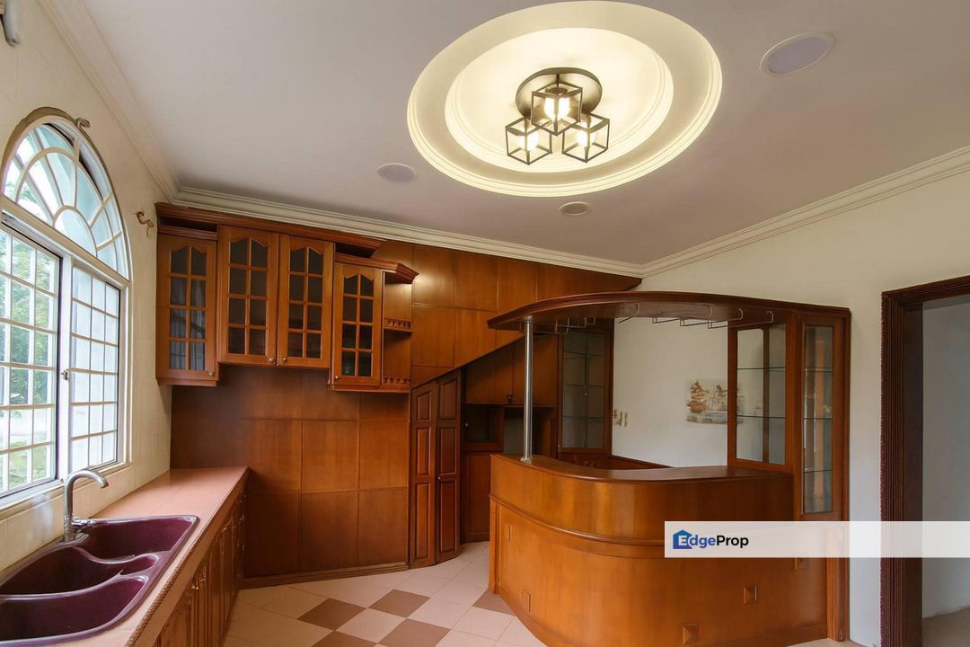 Taman Bukit Mewah Corner Lot Bungalow, Selangor, Kajang