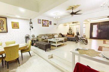 Fully Extended Taman Selayang Indah Double Storey Terrace