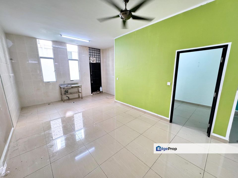 7 Room 7 Bathrooms bangi Avenue 3 Triple Storey Intermmediate, Selangor, Kajang