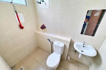 Bangi Avenue 3, Seksyen 7