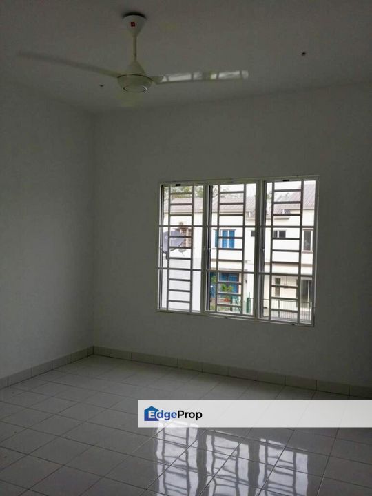 LAMAN SEMANGGI, TMN SRI TANJUNG SEMENYIH DOUBLE STOREY TERRACE, Selangor, Semenyih