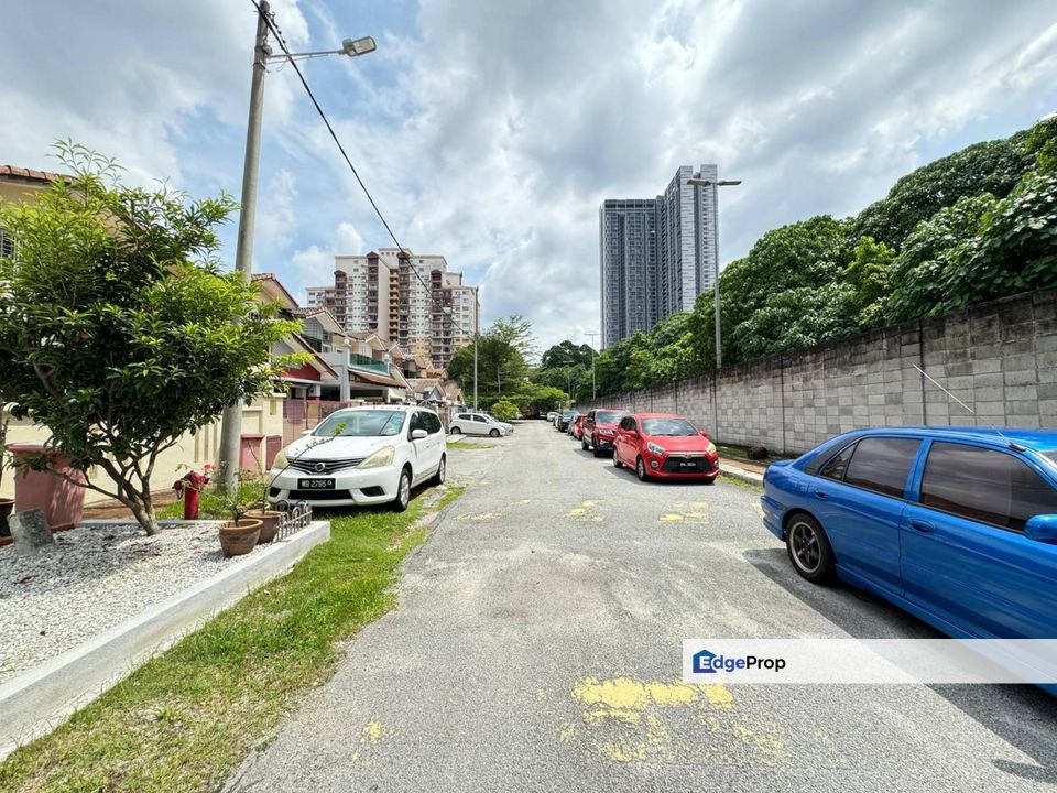 Kelana Idaman PJU 1, Ara Damansara Petaling Jaya Double Storey Terrace End Lot with Extra Land (Facing Open), Selangor, Kelana Jaya
