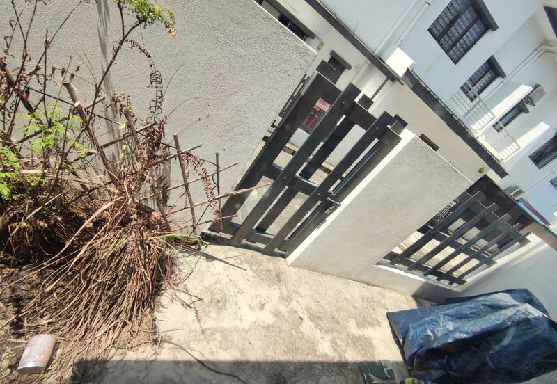 Banyas @ Setia EcoHill 2