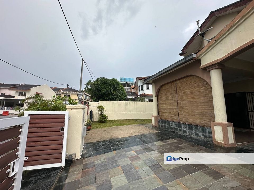 Taman Puncak Utama Kajang Renovated Semi D Double Storey, Selangor, Kajang