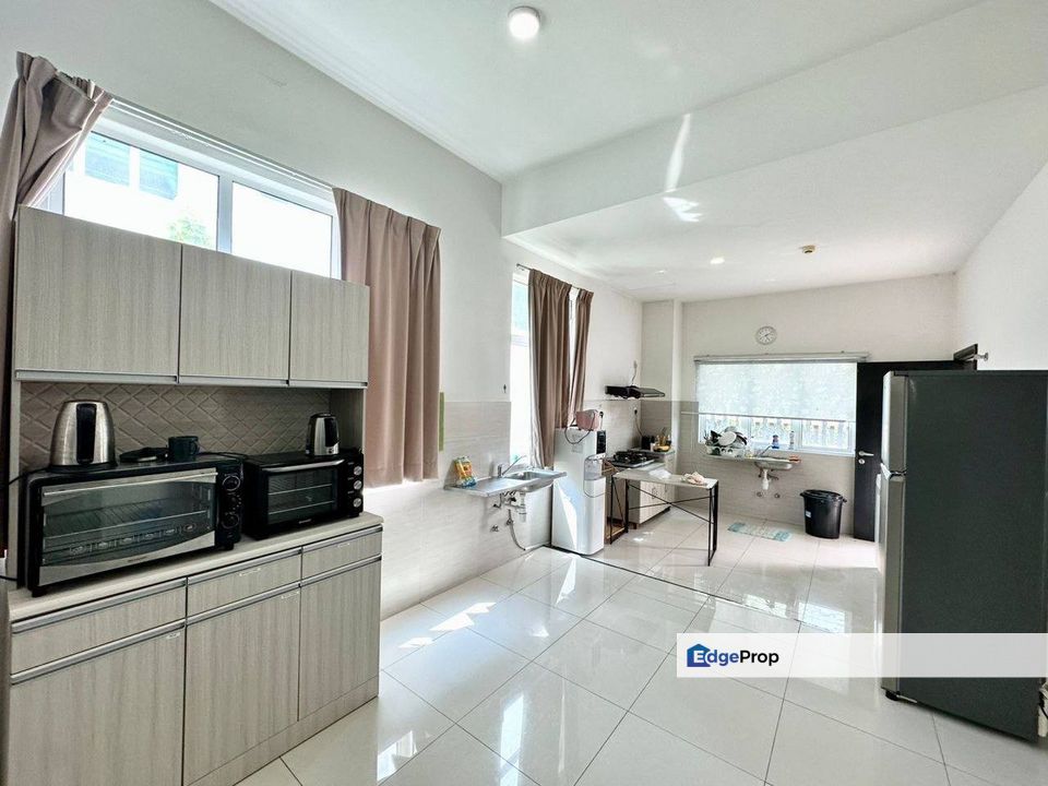 Cyberjaya Mydiva Homes Perdana Lake View Double Storey Semi D Intermmediate, Selangor, Cyberjaya