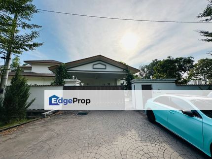 BUNGALOW WITH SWIMMING POOL, BANDAR BUKIT MAHKOTA KAJANG, Selangor, Bangi