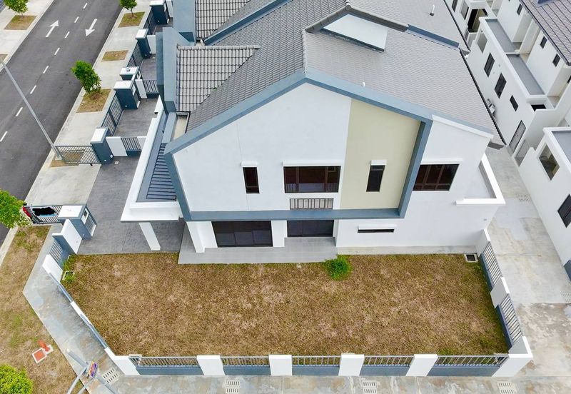 Setia Warisan Tropika (Belladonna)