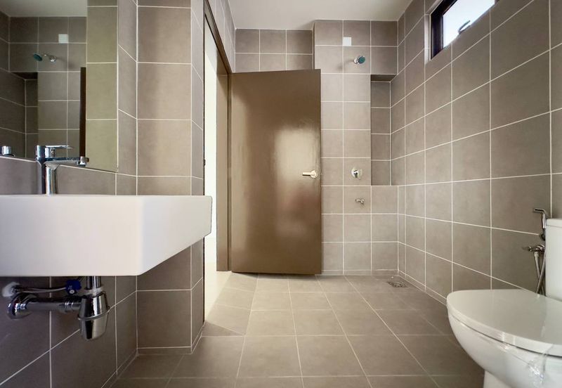 Setia Warisan Tropika (Belladonna)