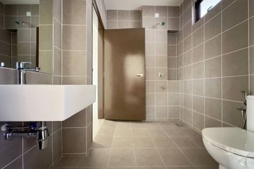 Setia Warisan Tropika (Belladonna)