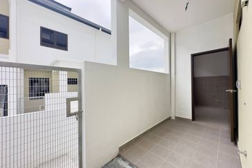 Setia Warisan Tropika (Belladonna)