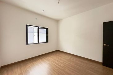 Setia Warisan Tropika (Belladonna)