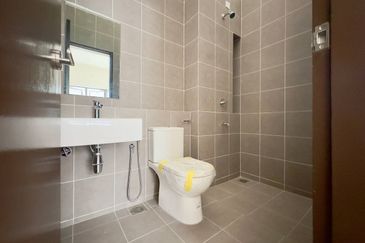 Setia Warisan Tropika (Belladonna)