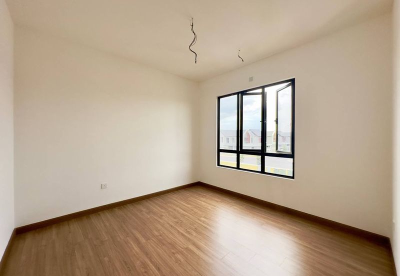 Setia Warisan Tropika (Belladonna)