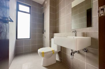 Setia Warisan Tropika (Belladonna)