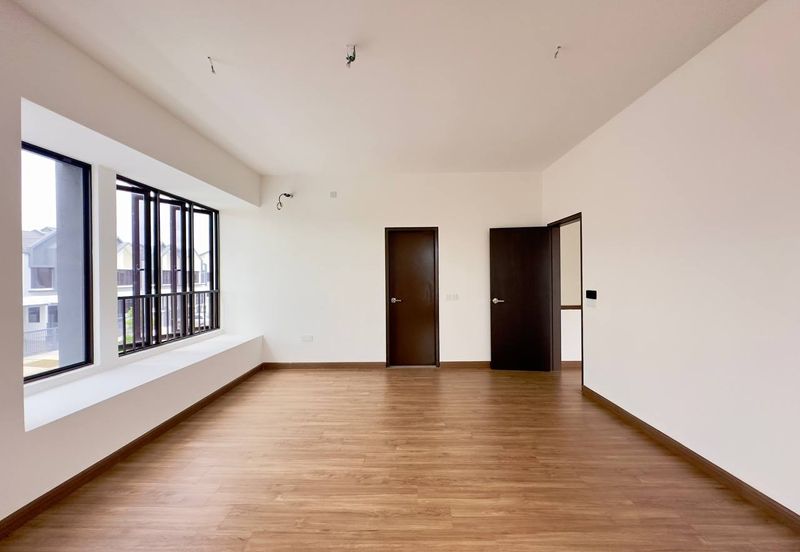 Setia Warisan Tropika (Belladonna)