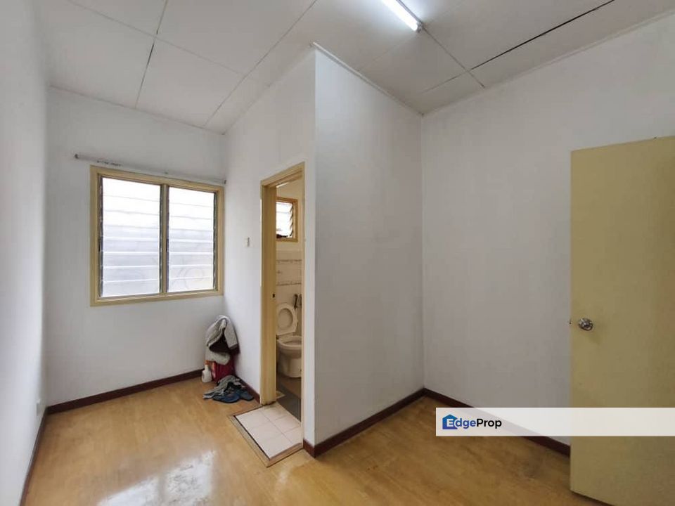 Fully-Reno Double Storey End Lot Saujana Impian Kajang, Selangor, Kajang