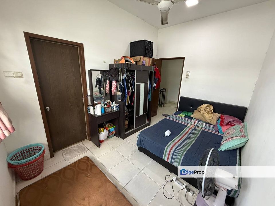 Double Storey Terrace House Jalan Meranti, Bandar Hillpark, Puncak Alam. , Selangor, Shah Alam