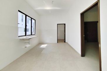 DOUBLE STOREY SEMI D (FROSA) ECOHILL 2 SEMENYIH