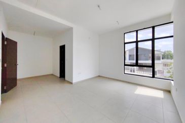 DOUBLE STOREY SEMI D (FROSA) ECOHILL 2 SEMENYIH