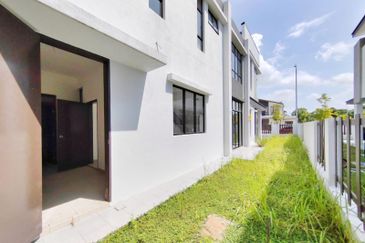 DOUBLE STOREY SEMI D (FROSA) ECOHILL 2 SEMENYIH