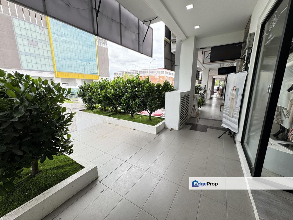 4 Storey Shop Bangi Sentral Bdr Baru Bangi FACING MAIN ROAD, Selangor, Bangi