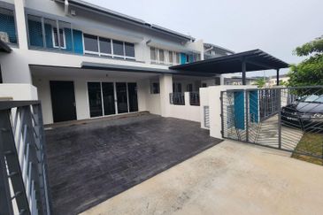 NEW HOUSE 2 STOREY HOUSE SERENIA CITY ARINA SEPANG