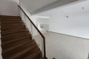 NEW HOUSE 2 STOREY HOUSE SERENIA CITY ARINA SEPANG