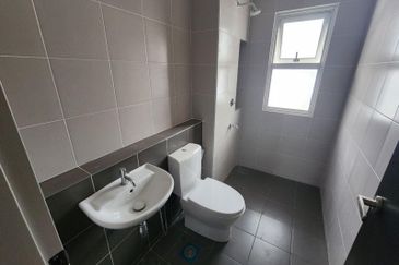 NEW HOUSE 2 STOREY HOUSE SERENIA CITY ARINA SEPANG