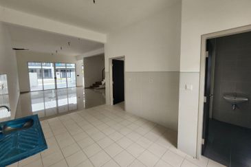 NEW HOUSE 2 STOREY HOUSE SERENIA CITY ARINA SEPANG