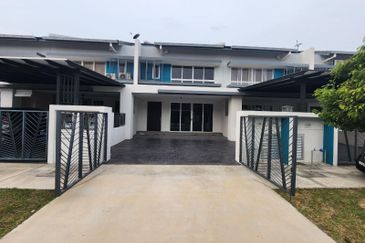 NEW HOUSE 2 STOREY HOUSE SERENIA CITY ARINA SEPANG